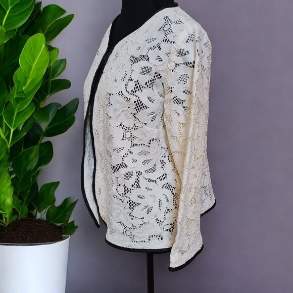 Joan Rivers "Who Are You Wearing" Ivory Lace Jacket with Black Faux Leat… - Picture 4 of 10